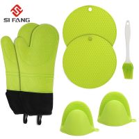 Thicken Silicone Gloves Oven Heat Insulated Finger Gloves Cooking Microwave Non-slip Gripper Pot Holder Kitchen Baking Tool Potholders  Mitts   Cozies