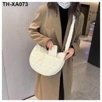 ✚☜ 23 new leisure shoes light down cotton-padded jacket package students one shoulder bag dumplings worn thin