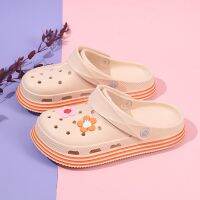 Crocs น่ารัก Sepatu Empuk Clogs ป้องกันการลื่นห้องผ่าตัดรองเท้าแตะห้องปฏิบัติการงานของเชฟ Flop