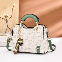 【hot seller】 Womens bag 2023 new Korean version spring and summer ins net red foreign style shoulder popular ladies all-match Messenger