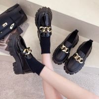 2022 Women Spring New Black Platform Flats Shoes Women Loafers Slip on Boat Shoes Metal Chain Designer Casual Leather Oxfords