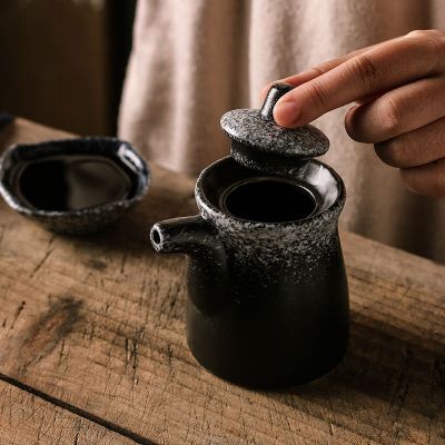 Creative ceramic seasoning pot sushi tableware soy sauce pot seasoning bottle retro vinegar pot household kitchen small oil pot