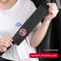 【CW】 Car Seatbelt Shoulder Safety Cover FIAT 500 Grande Punto UNO Tipo Stilo Freemont