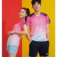 Yonex แขนกุดแบดมินตันเสื้อผ้าผู้ชายและผู้หญิงแขนสั้นคอวีเสื้อผ้าแห้งเร็วเทนนิสปิงปองวอลเลย์บอลทีมเครื่องแบบ