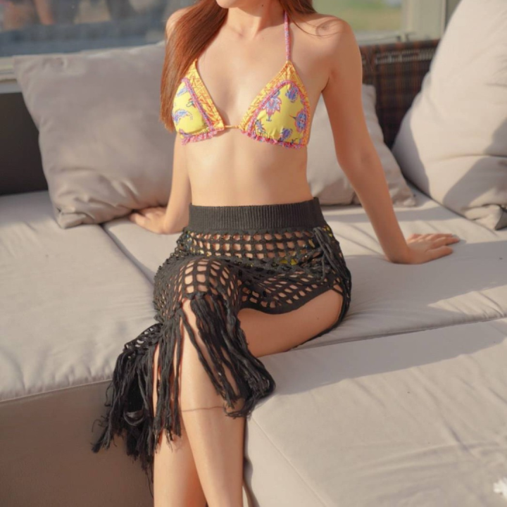 พร้อมส่ง-กระโปรงถักไหมพรม-กระโปรงตาข่าย-กระโปรงใส่คลุม-bikini-สวยแซ่บบ-มีสีครีม-สีขาว-สีดำ-และสีน้ำตาล-ใส่ไปทะเลเดินชายหาด