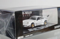 hobby64 RWB 930 KAMIWAZA WHITE 1:64 (Tarmac works)