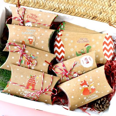24pcs Christmas Pillow Shape Candy Box bag Merry Christmas Kraft Paper Gift Box Packging Xmas Navidad Noel New Year 2023 favors