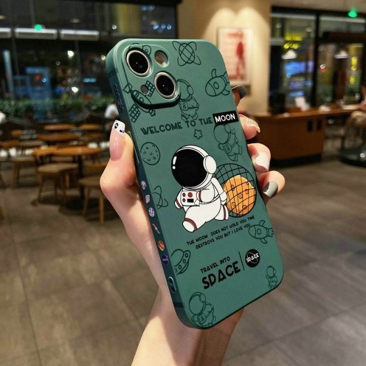 cod-dsfdgfnn-นักบินอวกาศ-เคสไอโฟนวันพีชลูฟี่-สีดํา-เคสซิลิโคนขอบเหลี่ยมลายแถบข้างสำหรับ-เคส-apple-iphone-13-เคส-i8plus-12-x-6-plus-เคสไอโฟน12-xs-pro-max-เคสไอโฟน11-xr-10x-เคสไอโฟน7พลัส-11-pro-max-7-pl