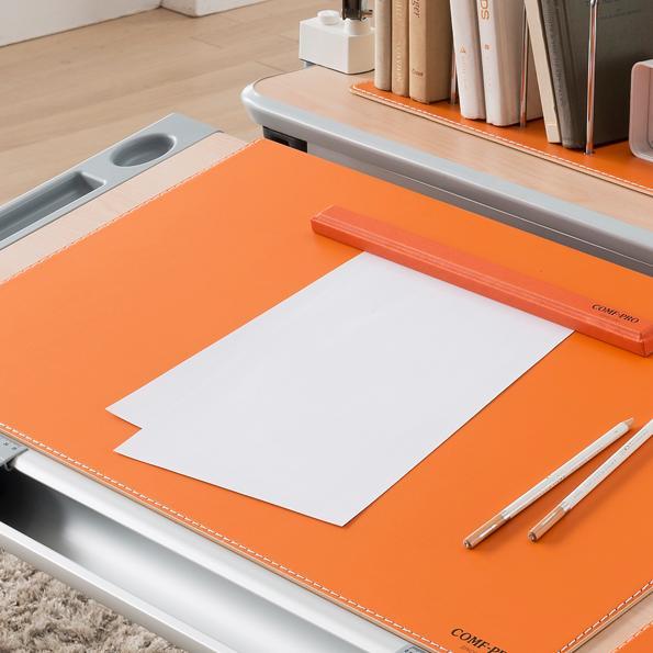 comfpro-แผ่นรองเขียน-แผ่นรองอ่าน-อุปกรณ์การเขียน-รุ่น-คอมโปร-smart-desktop-pad-สีส้ม