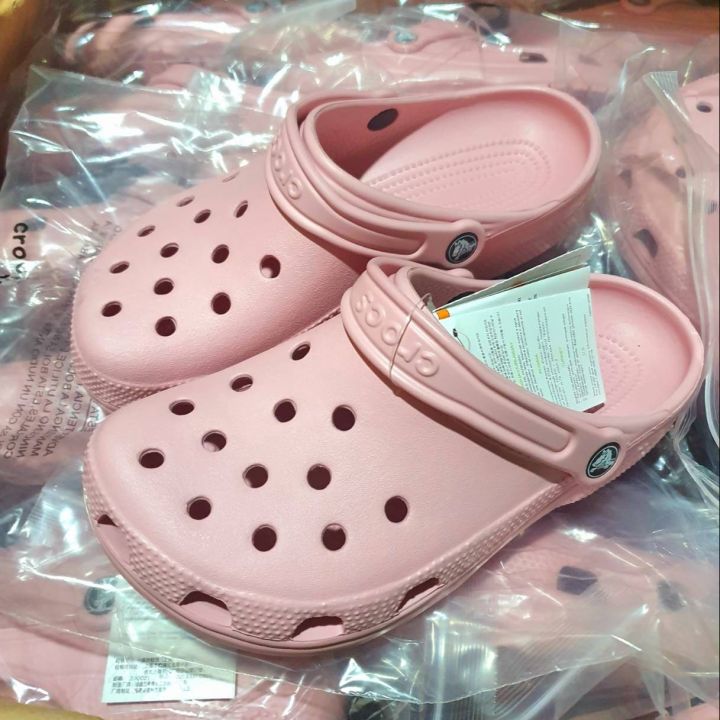 รองเท้า-classic-crocs-clog-หิ้วนอก-ถูกกว่า-shop-สินค้าพร้อมจัดส่งจากไทย