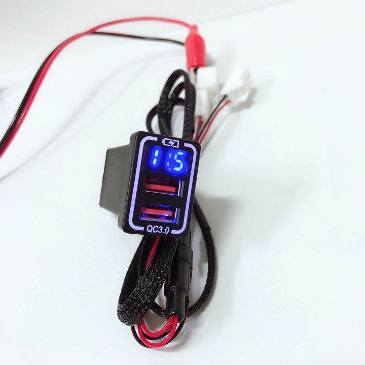 ชุดfast-ชาร์จusb-qc3-0-2ช่อง-กับวัดโวลท์ตรงรุ่นtoyotaรถเก๋ง-สีน้ำเงิน