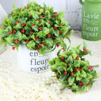 6pcs/a lot artificial berry flowers bouquet artificial holly leaves mini leaf outdoor living room christmas decoration