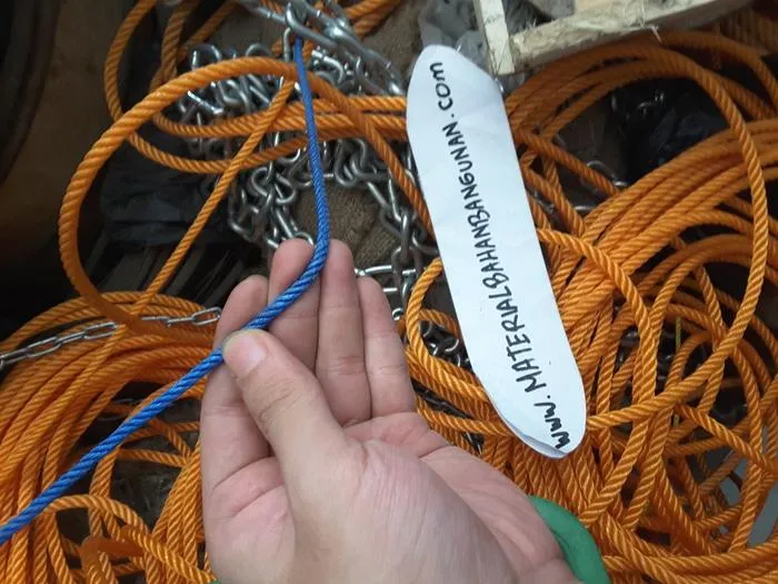 tali plastik pengikat barang