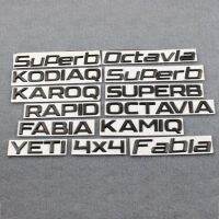 สติกเกอร์ติดรถด้านหลังแผ่นผ้ากระโปรงท้ายรถสติ๊กเกอร์สัญลักษณ์ตัวอักษรอุปกรณ์เสริมสำหรับเยติรวดเร็ว Skoda Kodieq KAROQ KAMIQ Octavia