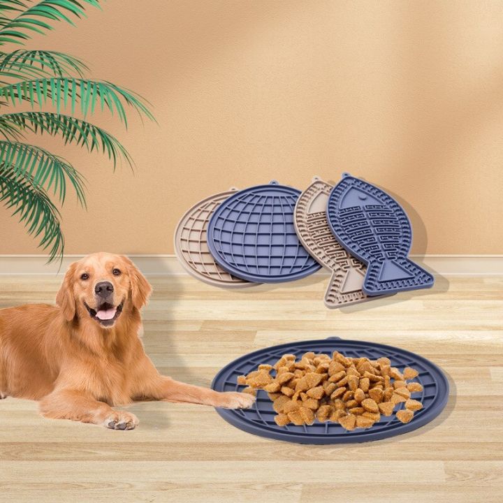 1PCS Silicone licking pad Pet Dog Lick Pad Bath Peanut Butter Slow Eating  Licking Feeder Cats