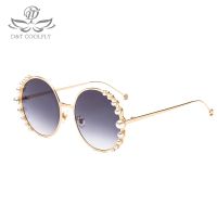 HOT★2020 New Luxury Pearl Sunglasses Women Fashion Metal Frame Round Sunglasses Brand Designer Mirror Pearl Sun Glasses UV400