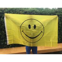 MUL มู่ลี่ ธงผ้าโพลีเอสเตอร์ ลายยิ้มสีเหลือง ขนาด3x5 ฟุต ผ้าม่าน ม่าน