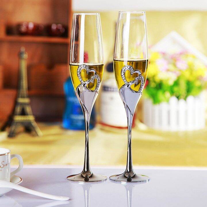 wedding-champagne-glass-set-with-rhinestone-rimmed-hearts-decoration-for-wedding-anniversary-and-special-occasionss