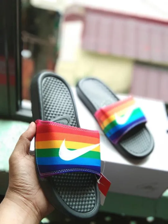 benassi slippers