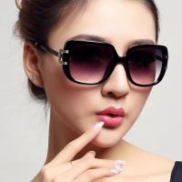 Porra Sunglasses แว่นกันแดดแฟชั่น  แว่นกันแดดผู้หญิง แว่นตาแฟชั่น Women Sunglasses รุ่น PG-082