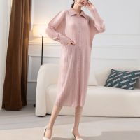 Three female curtilage fold loose big yards dress 2022 early autumn fat MM cover meat show thin dress party led a single-breasted