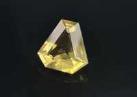 เลมอนควอตซ์ (Lemon Quartz) "อัญมณีแห่งโชค" น้ำหนัก 11.17ct ขนาด 16.7x7.8x16.5mm พลอยแท้ 100% ราคาดี