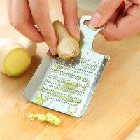 【CC】☈❦■  New Practical Ginger Wasabi Garlic Grater Bento Mill Food Grinder