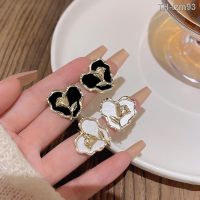 ? เครื่องประดับ S925 silver needle French wavy edge love flower earrings female ins tide luxury niche web celebrity tulip earrings