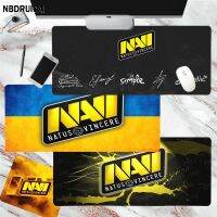 Navi Natus Vincere นักเล่นเกมเมาส์สำนักงานที่มีคุณภาพสูงสุดขนาดแผ่นรองเมาส์แบบนุ่มสำหรับแผ่นคีย์บอร์ดเกมสำหรับนักเล่นเกม