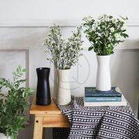 Homequarterbkk-Kodo Vase โคโด้ แจกัน เซรามิก ทรงนาฬิกาทราย จัดแจกัน ดอกไม้ ใบไม้ ตกแต่งบ้าน คาเฟ่ มี 3 สีให้เลือก ราคาต่อสินค้า 1 ชิ้น