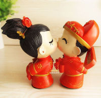 2015 new design Chinese Style Couple Bride and Groom Wedding Cake Topper Figurine Resin for Wedding Party Bridal Shower Decor