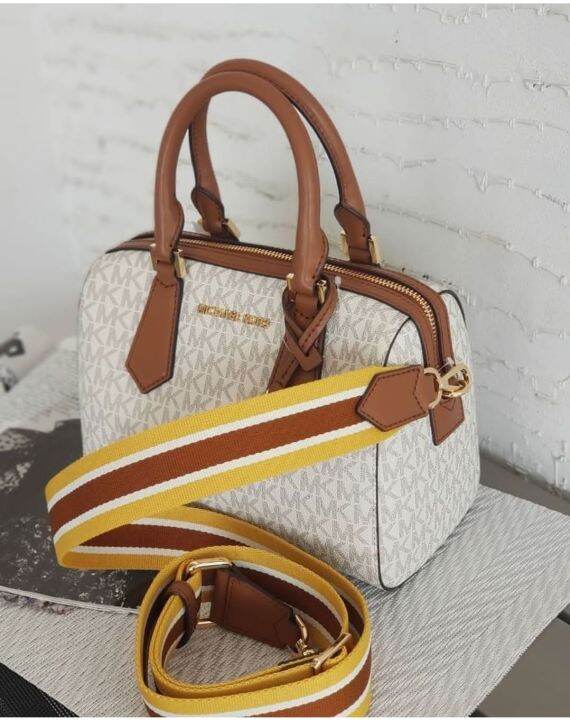 Authentic Michael Kors Hayes Small Duffle Crossbody Bag Vanilla