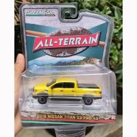 New Diecast Alloy 1:64 2018 Nissan Titan Pickup Car Model Yellow Adult Classic Collection Display Gift Boy Toy Spot