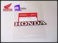 #สติ๊กเกอร์ HONDA(สีขาว-พื้นแดง)แท้ 110มม. // HONDA 110MM T4 Sticker (GENUINE PARTS)