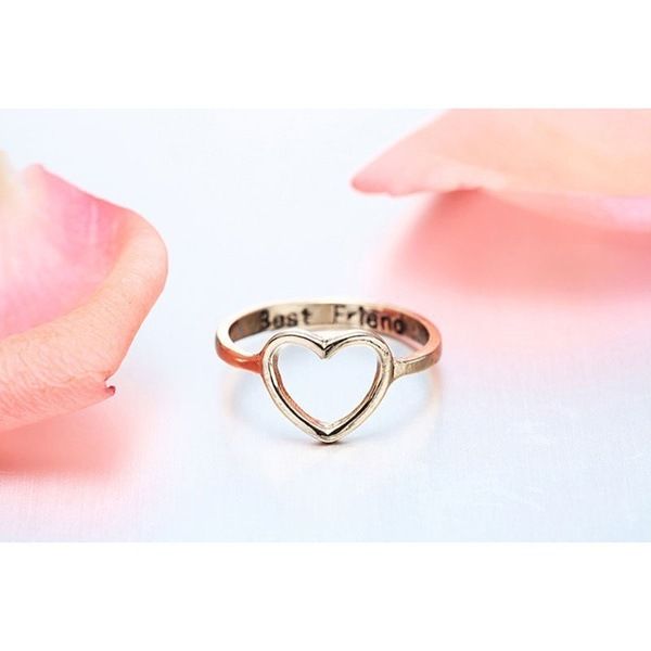 lady-sugar-แหวนรูปหัวใจกลวงตัวอักษรภาษาอังกฤษเพื่อนรักผู้หญิงของขวัญแหวนที่สวยงามในการขาย