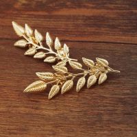 European And American Style Retro Golden Leaves Suit Collar Shirt Collar Pin Buckle Collar Clip Brooch Unisex Rhinestone Brooch