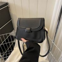 [COD] This years popular one-shoulder armpit bag women 2023 spring new fashion Messenger simple square