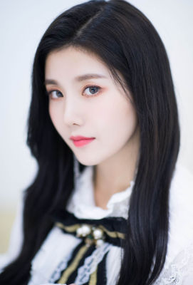 โปสเตอร์ Kwon Eunbi อึนบี Izone ไอซ์วัน Kpop ดาราเกาหลี รูปภาพขนาดใหญ่ ตกแต่งผนัง Poster ของแต่งห้อง ของสะสม โปสเตอร์ติดผนัง โปสเตอร์ติดห้อง 77poster