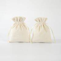 【LZ】☋✷☃  10pcs Bege Velvet Jewellry Gift Bags Drawstring Jóias Colar Pulseira Brincos Embalagem Organizer Pouch para Wedding Party