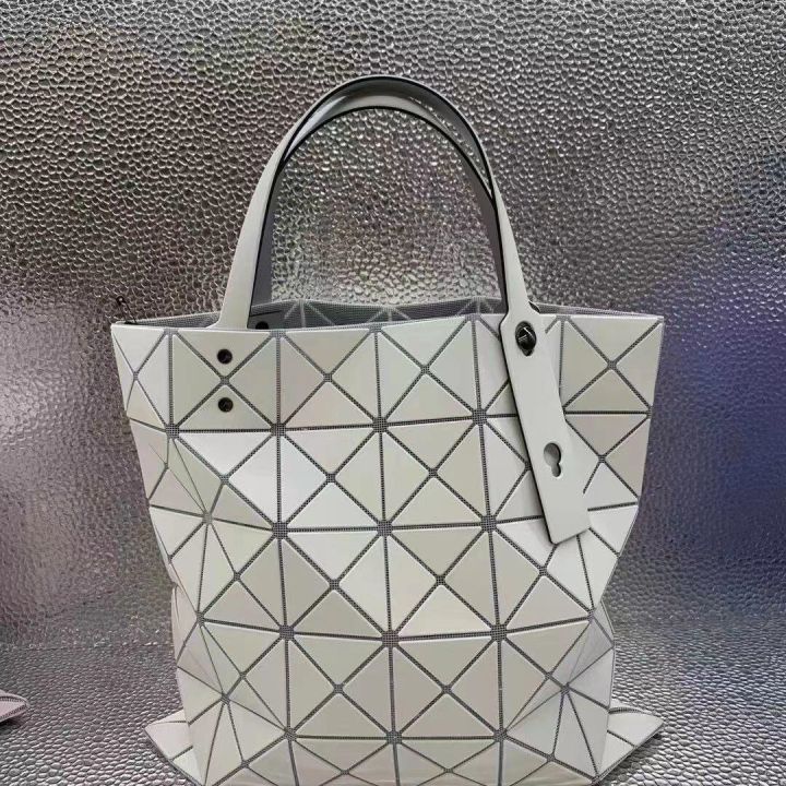 issey-miyake-march-limited-vibration-gold-series-six-grid-matte-metal-polarized-matte-hand-held-shoulder-tote-handbag