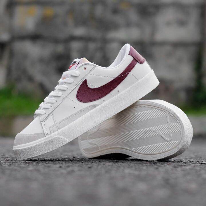 nike blazer mid 77 maroon