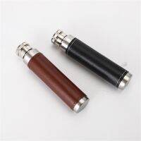 【LZ】✁▬☁  Tubo de vinho de aço inoxidável 1oz portátil Outdoor Bottle Leather Round Wine Hip Flask 30ml Jarro