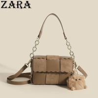 ✵ Zara0.9กระเป๋าทอออกแบบเฉพาะ2023กระเป๋าสะพายไหล่ผู้ส่งสารระดับไฮเอนด์กระเป๋าสี่เหลี่ยมจัตุรัสขนาดเล็กแบบพกพาเข้ากับทุกชุด