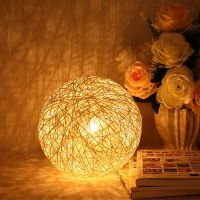 【 YUYANG Lighting 】 Bola De Ratán Led Noche Proyección Rellas Regalo Creativo Lámpara Mesa Usb Escandinava Ación