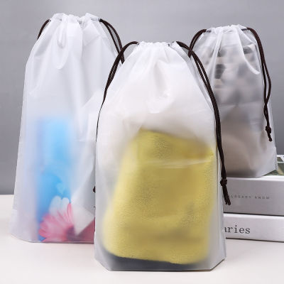 【Free Shipping】ถุงเก็บของมีสายรูดกันฝุ่นทำจากผ้านอนวูฟเวนสำหรับเดินทางกระเป๋าถุงใส่รองเท้า