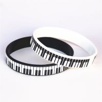 1PC Hot Sale Black White Printed Piano Keycboard Silicone Wristband Music Note Bracelet amp;Bangles for Music Lover Fans Gift SH081