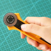 Rotary Cutter คัทเตอร์ โรตารี่ วงกลม ขนาดเล็ก 28 มม ตัดผ้า หนัง กระดาษ