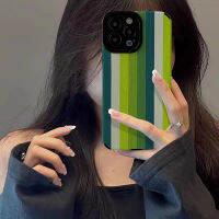 เคสโทรศัพท์ลายหนังแถบสีเขียวประกบสำหรับ iPhone 15/14/13/12/11 Pro Max 12 13 Mini 6 6S 7 8 Plus X XR XS Max เคสหลังโทรศัพท์แบบนิ่มกันกระแทกแฟชั่นที่สร้างสรรค์ฝาครอบโทรศัพท์พร้อมฝาครอบป้องกันกล้องเลนส์คลุมทั้งหมด