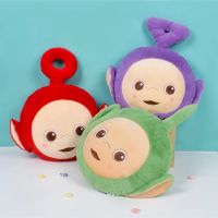 (Popular toys) การ์ตูน Teletubbies หัวตุ๊กตาตุ๊กตาของเล่นนุ่มยัดตุ๊กตาซูเปอร์คุณภาพโซฟาห้องนอนเบาะประดับห้องสำหรับเด็กของขวัญวันเกิด