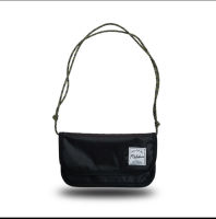 MALABARU / PETITE CROSS BODY BAG / BLACK กระเป๋าสะพายข้าง กระเป๋าผ้ากันน้ำ